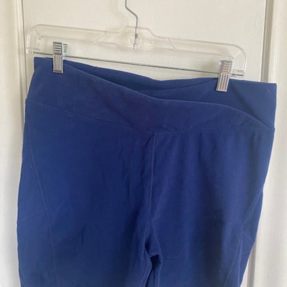 Alala Terry Bike Shorts and Bow Tie Sports Bra Matching Set - Picture 6 of 10